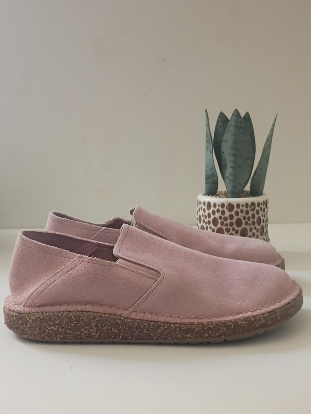 Birkenstock Callan Boston slip-on shoes in a soft pink suede Size 37